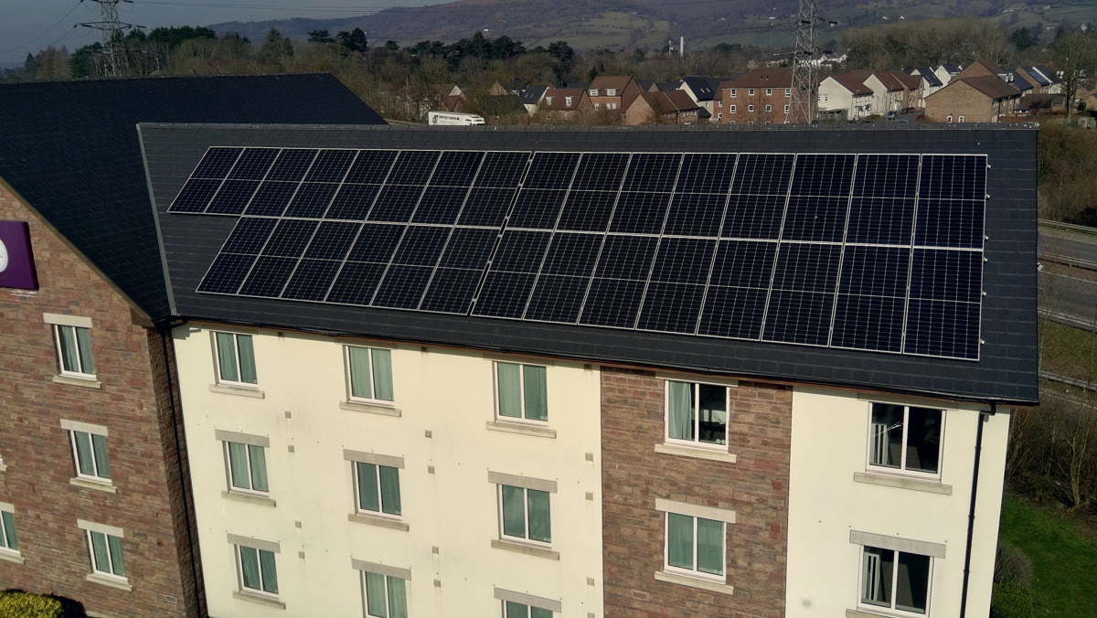 Hotel site — Abergavenny — Hotels solar installation by Novalux