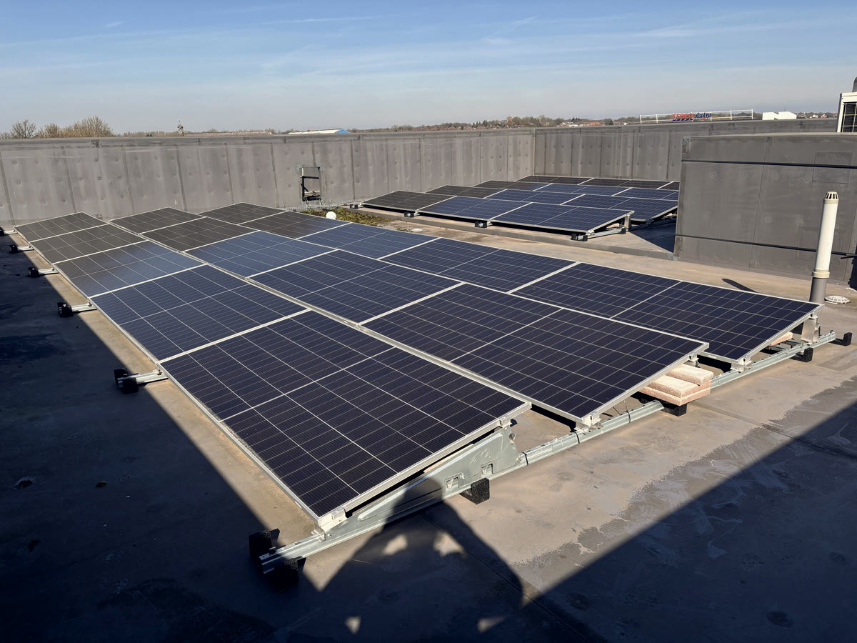 Hotel site — Widnes — Hotels solar installation by Novalux