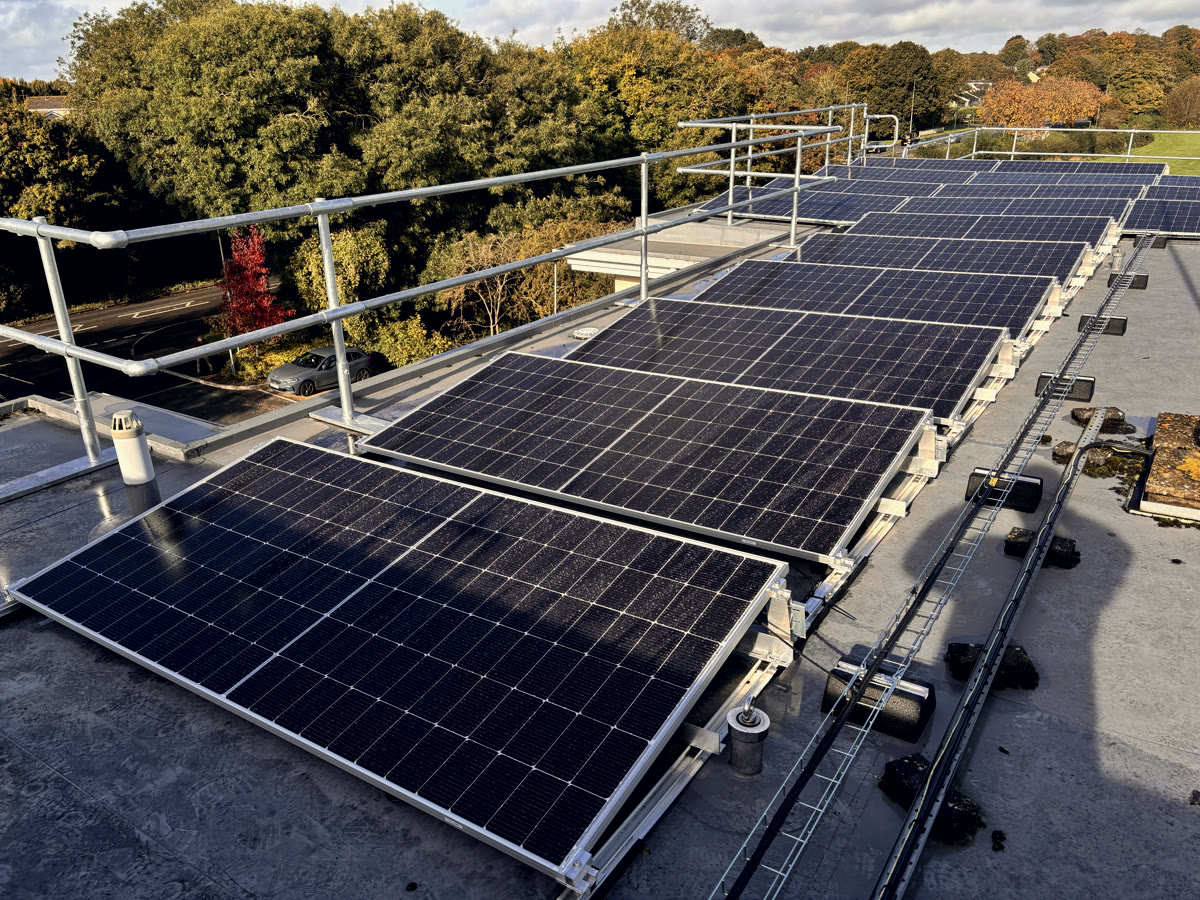 Hotel site — Witney — Hotels solar installation by Novalux